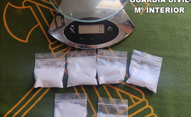 La Guardia Civil de Cuenca detiene a tres personas de nacionalidad china por tráfico de drogas en la A-3 1 La Guardia Civil de Cuenca detiene a tres personas de nacionalidad china por tráfico de drogas en la A-3