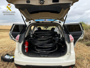 La Guardia Civil detiene a tres rumanos y recupera más de medio kilómetro de cable telefónico que discurre entre Torija y Trijueque