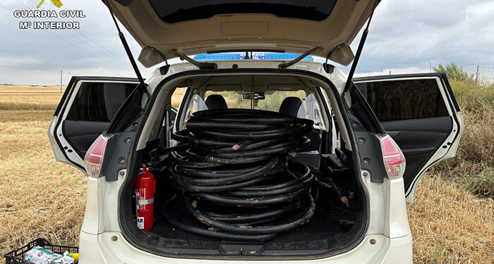 La Guardia Civil detiene a tres rumanos y recupera más de medio kilómetro de cable telefónico que discurre entre Torija y Trijueque 1 La Guardia Civil detiene a tres rumanos y recupera más de medio kilómetro de cable telefónico que discurre entre Torija y Trijueque