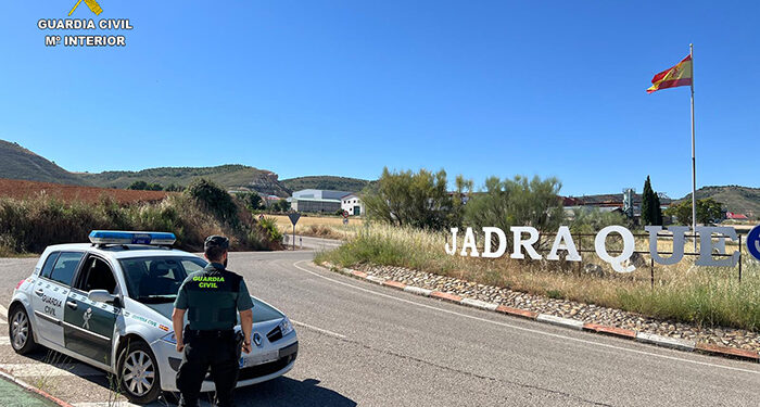 La Guardia Civil sorprende a dos personas sustrayendo efectos en el interior de una nave industrial en Jadraque 1 La Guardia Civil sorprende a dos personas sustrayendo efectos en el interior de una nave industrial en Jadraque