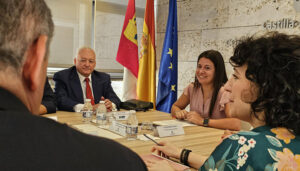 La Junta comenzará en otoño las pruebas de su nuevo modelo del Programa de Turismo Social para mayores