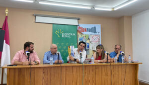 La Junta destinará 5,7 millones de euros a la mejora de la capacitación digital para comunidades educativas en entornos rurales