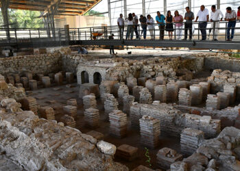 Las excavaciones de este año en la villa romana de Noheda se centran en las cloacas y en el gran edificio cruciforme Las excavaciones de este año en la villa romana de Noheda se centran en las cloacas y en el gran edificio cruciforme