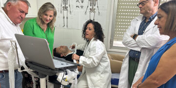 La Junta mejora la capacidad resolutiva de los profesionales de Atención Primaria con la dotación de 129 ecógrafos portátiles