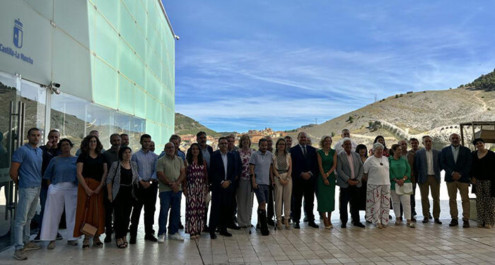 La Junta y siete grupos de desarrollo rural estudiarán la capacidad de absorción de CO2 en terrenos agrícolas y ganaderos para crear sumideros de carbono