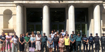 La Subdelegación del Gobierno en Cuenca celebra un minuto de silencio en repulsa por los asesinatos machistas de este fin de semana en España