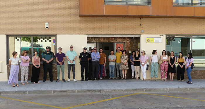 La Subdelegación del Gobierno en Guadalajara se suma al minuto de silencio convocado por el Ministerio de Igualdad por los últimos casos de violencia sobre la mujer
