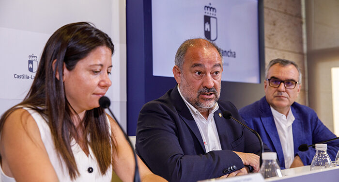 La UCLM y Bienestar Social diseñarán un nuevo modelo de gestión de centros residenciales para mayores dependientes 1 La UCLM y Bienestar Social diseñarán un nuevo modelo de gestión de centros residenciales para mayores dependientes