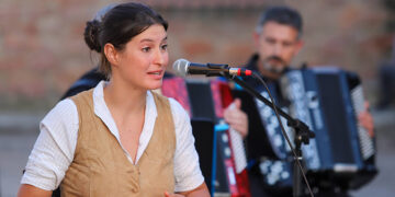 La actriz Amanda Velloso lleva al escenario la voces de las gentes de la Serranía de Cuenca