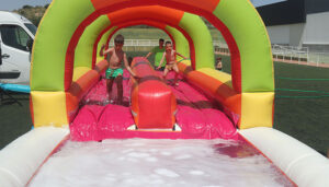 Mañana de charanga y agua en las Fiestas de Cabanillas