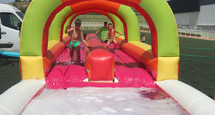 Mañana de charanga y agua en las Fiestas de Cabanillas 1 Mañana de charanga y agua en las Fiestas de Cabanillas