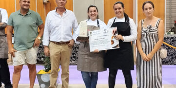 María Luisa de la Torre, del Restaurante Retama de Ciudad Real, gana el XIV Concurso Nacional de Cocina Ajo Morado Las Pedroñeras