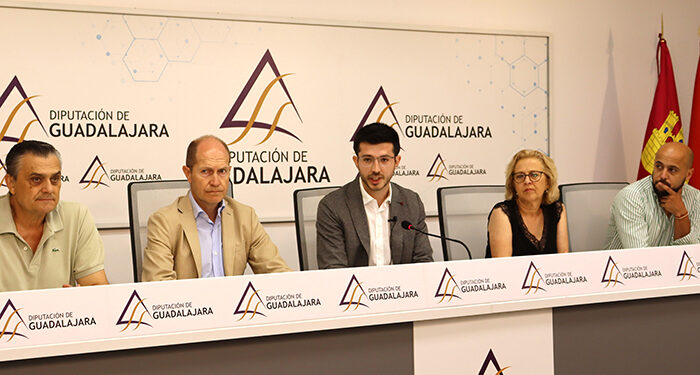 Tarifazos, la compra fallida de la bodega de Mondéjar y continuas inversiones a dedo en pueblos del PSOE marcas de la gestión de Vega en la Diputación