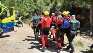 Trasladada al Hospital de Cuenca una mujer de 50 años tras caerse haciendo una ruta en el Ventano del Diablo