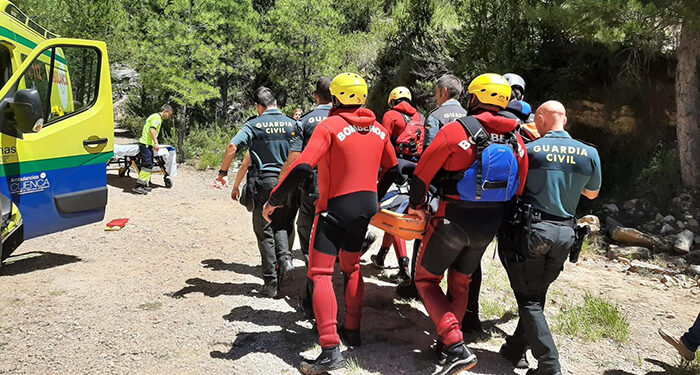 Trasladada al Hospital de Cuenca una mujer de 50 años tras caerse haciendo una ruta en el Ventano del Diablo