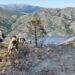 Un total de 16 medios, de los que siete son aéreos, y 71 personas luchan para volver a controlar el incendio en Cantalojas