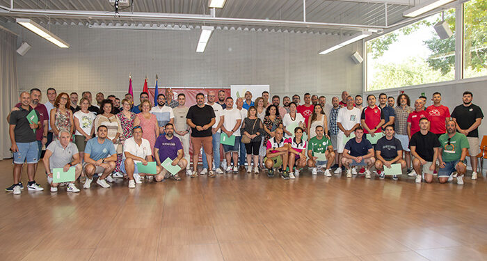 Vega del Henares firma 27 convenios de patrocinio con clubes y asociaciones deportivas por valor de 90.000 euros 1 Vega del Henares firma 27 convenios de patrocinio con clubes y asociaciones deportivas por valor de 90.000 euros