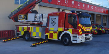 Tres bomberos atendidos por agotamiento tras sofocar un incendio en una vivienda de Sigüenza