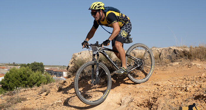 Xavi Calaf y Alba López, campeones en el memorial Jesús Velencoso del Circuito de MTB Diputación de Cuenca en Ledaña