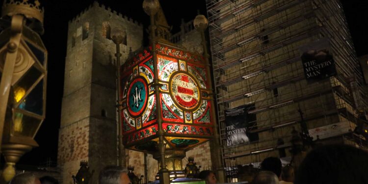 Multitudinaria Procesión de los Faroles en honor a la Virgen de la Mayor de Sigüenza 1 0X0A2366