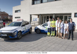 El Gobierno de Castilla-La Mancha renueva los vehículos de los puntos de atención urgente de Atención Primaria de Guadalajara 2 20240801 Entrega coches Manantiales 2
