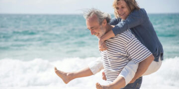 Adeslas, los seguros médicos más completos para los mayores de 55 años