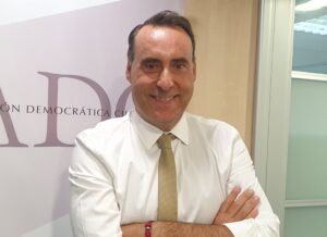 Opinión. Page o paje 2 Antonio de Miguel