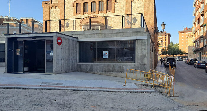 Comienza el aglomerado de la calle Cervantes que esta misma semana quedará abierta al tráfico 1 Comienza el aglomerado de la calle Cervantes que esta misma semana quedará abierta al tráfico