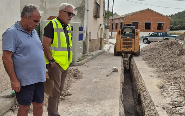 Comienzan las obras de renovación de redes de agua en Huete 1 Comienzan las obras de renovación de redes de agua en Huete