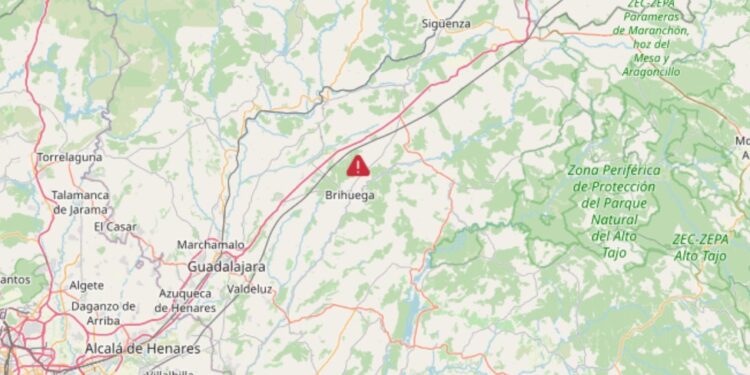 Cortada la CM-2005 entre el kilómetro 10 y el 25 en Brihuega por un desprendimiento de tierra