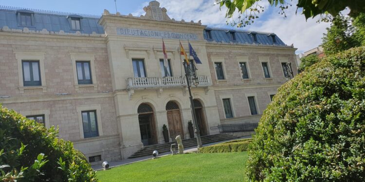 Rodrigo Molina lamenta que el PP aproveche momentos puntuales para crear crispación con la recogida de basuras en la provincia de Cuenca 1 DIPUTACION FACHADA JUNIO