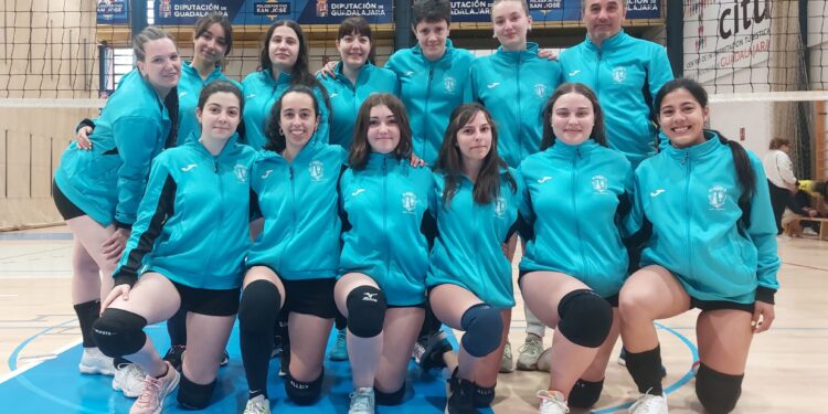 Temporada histórica de las Escuelas Deportivas Municipales de Sigüenza 1 EMD SIGUENZA VOLEIBOL SENIOR FEMENINO SUBCAMPEONES PROVINCIALES LIGA Y DE COPA