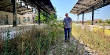 El PP denuncia el abandono de los terrenos del tren pese a que la Diputación de Cuenca ha pagado 100.000 euros por limpiarlos