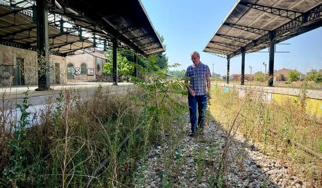 El PP denuncia el abandono de los terrenos del tren pese a que la Diputación de Cuenca ha pagado 100.000 euros por limpiarlos