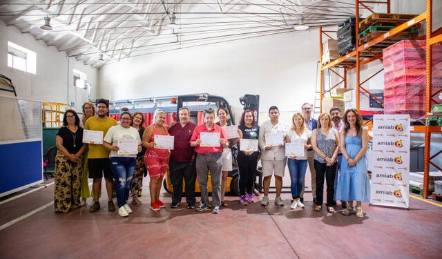 Incarlopsa y amiab clausuran un curso en Tarancón de Actividades Auxiliares de Almacén 1 Incarlopsa y amiab clausuran un curso en Tarancón de Actividades Auxiliares de Almacén