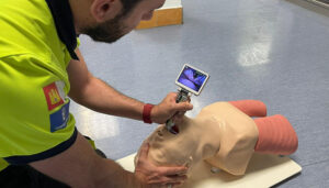 La Gerencia de Urgencias, Emergencias y Transporte del SESCAM incorpora videolaringoscopios en sus Unidades de Soporte Vital Avanzado