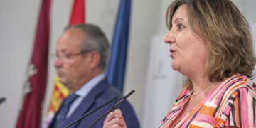 La Junta aprueba ocho millones de euros para facilitar a jóvenes su primer empleo y lanza una nueva edición del programa de Captación de Talento