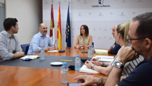 La Junta reafirma su compromiso con la lucha contra el intrusismo en la actividad de los guías turísticos en la región