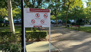 La entrada a perros en la zona de paseo de los parques de Tarancón está permitida