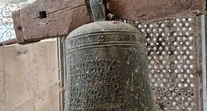 La retirada de las campanas de la iglesia de El Salvador para su restauración ocasionará cortes de tráfico 1 La retirada de las campanas de la iglesia de El Salvador para su restauración ocasionará cortes de tráfico