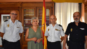 La subdelegada del Gobierno en Cuenca se despide de los jefes de Policía Judicial y Extranjería y Fronteras por sus recientes ascensos a comisarios de la Policía Nacional