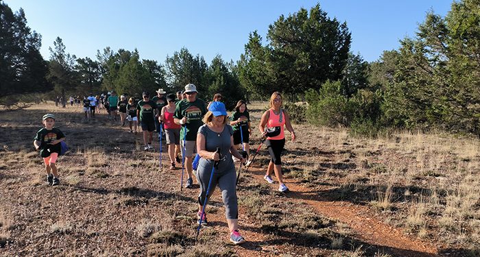 Más de un centenar de personas participan en Torremocha del Pinar en una nueva propuesta del programa '7000Pasos-X'