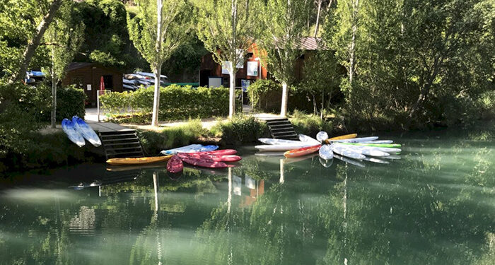 Sesenta solicitantes de asilo disfrutan de un día en piragua gracias a la colaboración entre Cruz Roja y el Club Piragüismo Cuenca 1 Sesenta solicitantes de asilo disfrutan de un día en piragua gracias a la colaboración entre Cruz Roja y el Club Piragüismo Cuenca