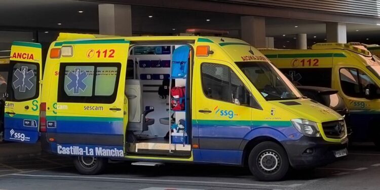 UGT plantea al delegado de la Junta en Guadalajara la problemática que representa para la provincia no contar con una ambulancia dedicada a los traslados interhospitalarios