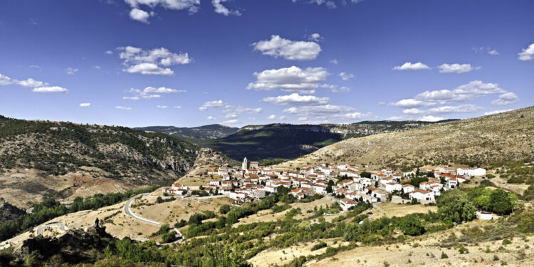 La Diputación de Cuenca invierte 100.000 euros en el mantenimiento de 30 puntos de información turística de la provincia 1 huelamo