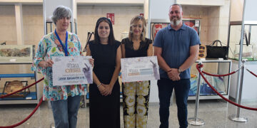 ‘Cómoda policromada con diversas técnicas de restauración’ se alza con el premio Obra Artesana en la XXXVII Feria de Artesanía