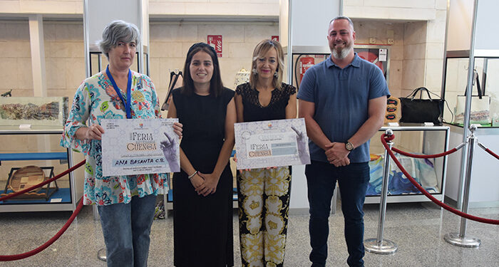 ‘Cómoda policromada con diversas técnicas de restauración’ se alza con el premio Obra Artesana en la XXXVII Feria de Artesanía