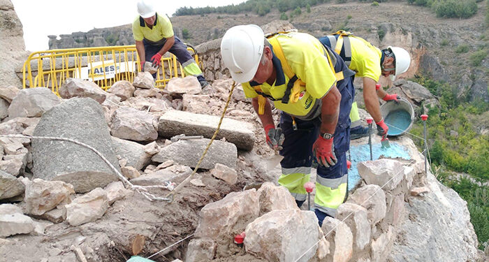 Avanzan a buen ritmo las obras de restitución del muro dañado de uno de los Miradores de San Martín 1 Avanzan a buen ritmo las obras de restitución del muro dañado de uno de los Miradores de San Martín