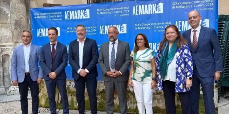 La Junta destaca el potencial de Cuenca en la celebración de congresos y felicita a la UCLM por acoger el 35 Congreso Internacional de Marketing 2024 1 La Junta destaca el potencial de Cuenca en la celebración de congresos y felicita a la UCLM por acoger el 35 Congreso Internacional de Marketing 2024 Cuenca, 11 de