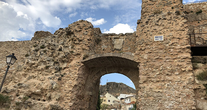 El Ayuntamiento de Cuenca inicia la licitación de la mejora de la accesibilidad en el Arco de Bezudo y de la instalación de señalética en el Casco